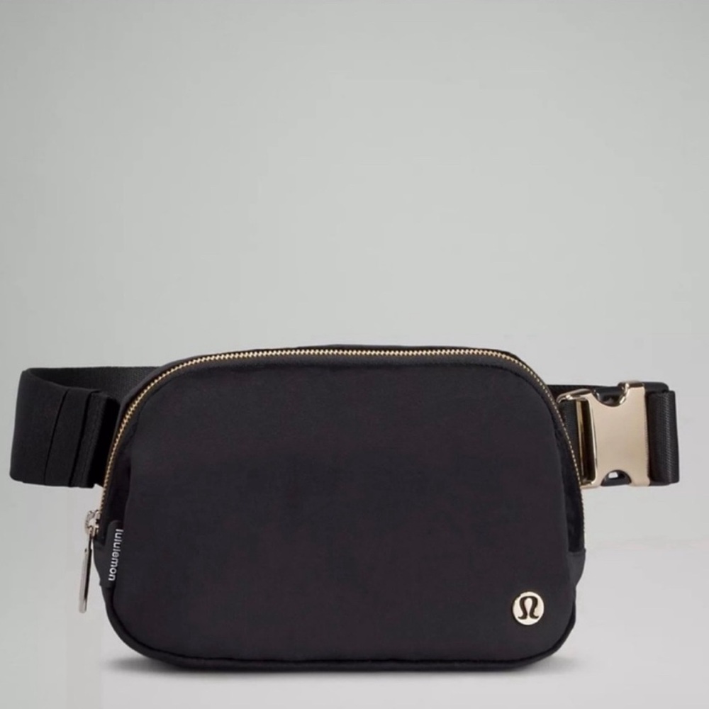 Lululemon Everywhere Velour Black Limited Edition Belt Bag